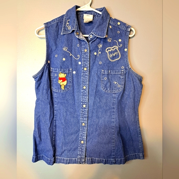 Vintage Disney. Pooh denim vest. Size Large - Picture 2 of 8